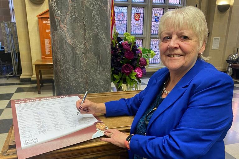 Cllr Beverley Egan, ECC Cabinet Member for Children’s Services and Early Years, signing The Essex Pledge.