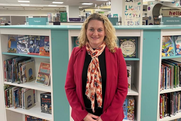Cllr Louise McKinlay was at Chelmsford Library to launch the Warm Welcomes initiative 